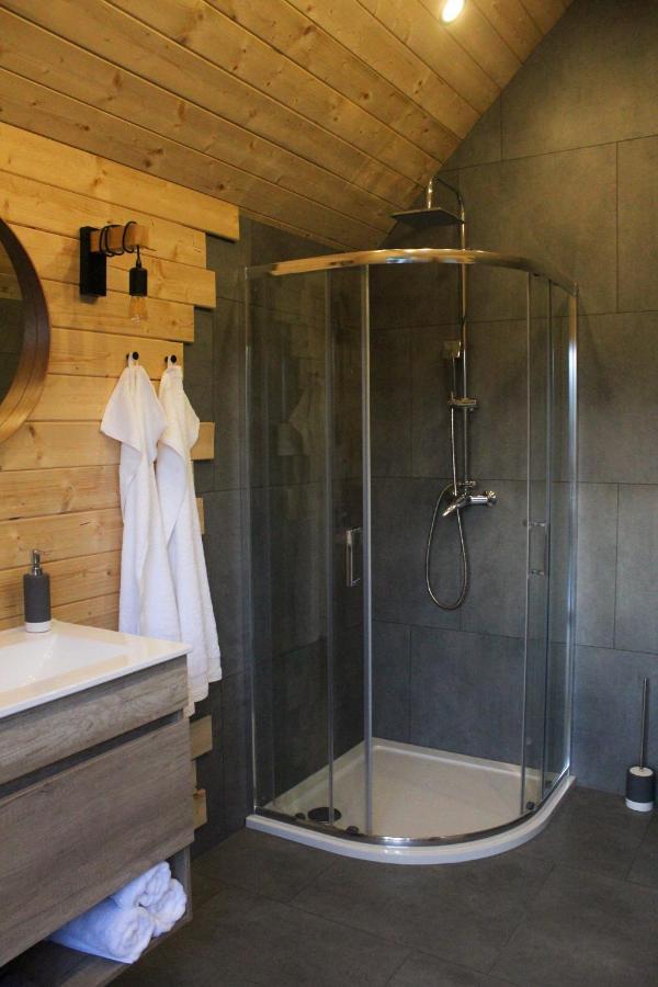 Hiska-Glamping Hotel Ajdovščina Buitenkant foto