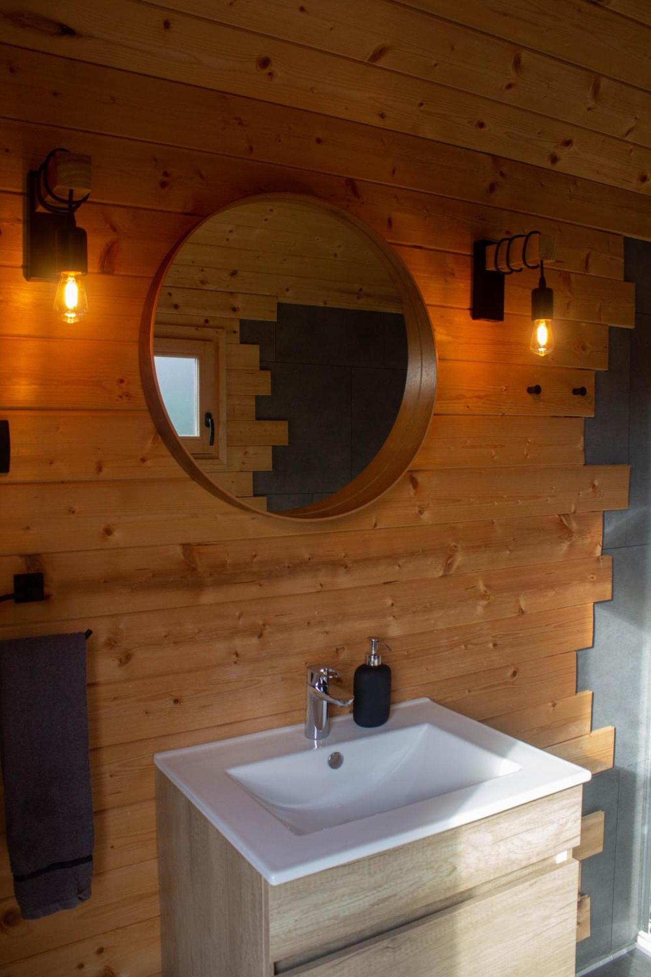 Hiska-Glamping Hotel Ajdovščina Buitenkant foto